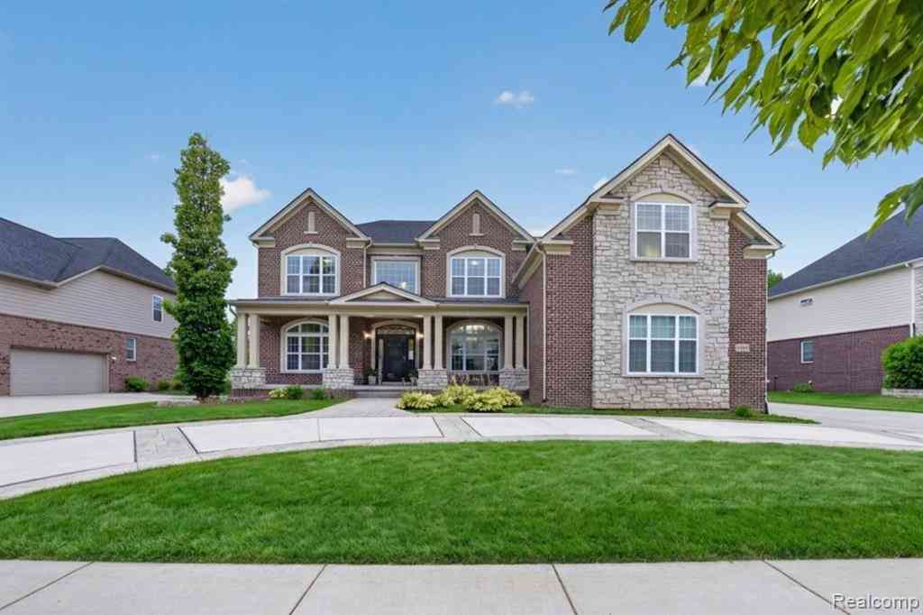 Homes For Sale - 50443 Silverton Drive <br/> Wayne County, Canton, MI 48187