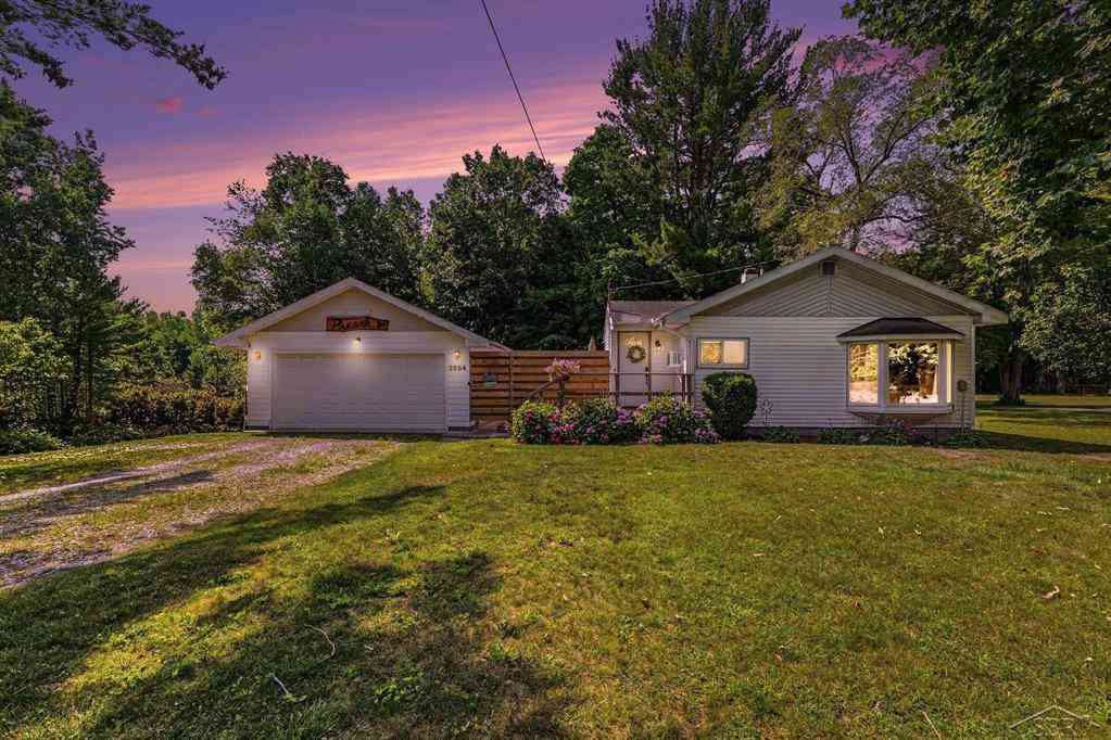 Homes For Sale - 2554 E Ashby Road <br/> Midland County, Midland, MI 48640