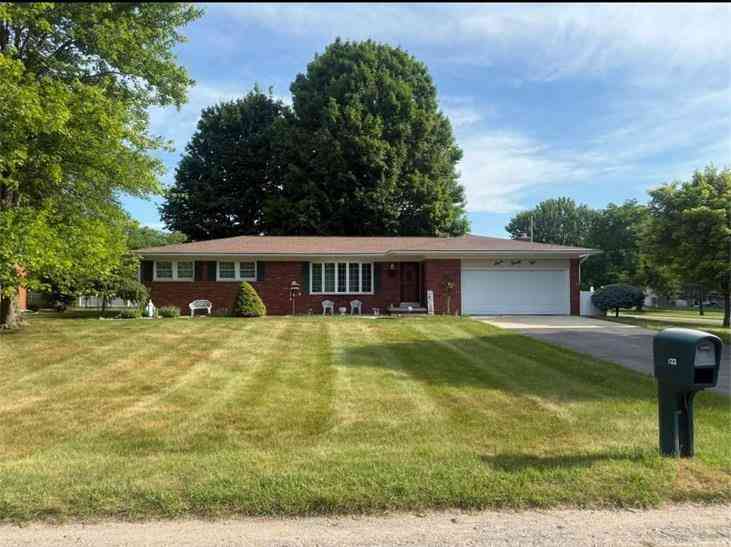 Homes For Sale - 723 Sunflower Drive <br/> Chesaning, MI 48616