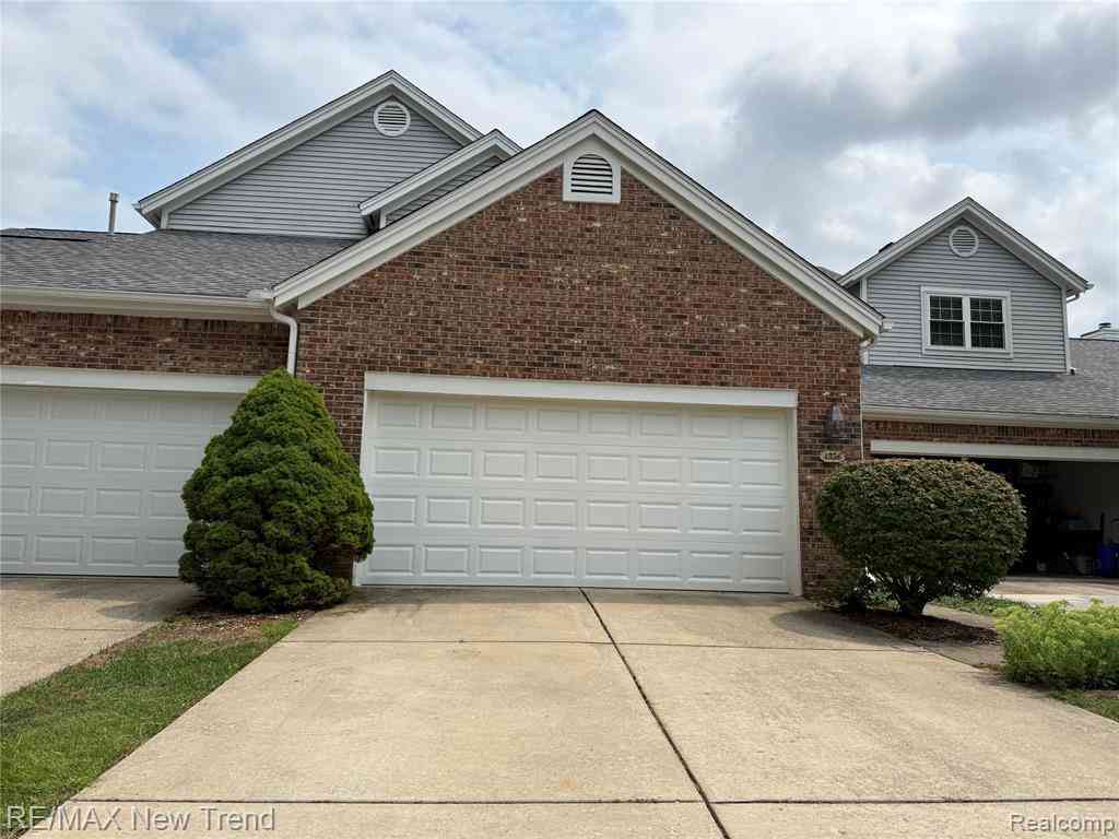 Condo For Rent - 4356 Pine Ridge Court <br/> Ann Arbor, MI 48105
