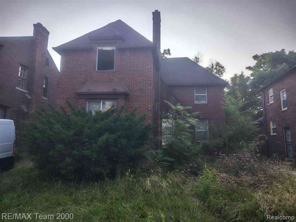 Homes For Sale - 13960 Montrose Street <br/> Wayne County, Detroit, MI 48227