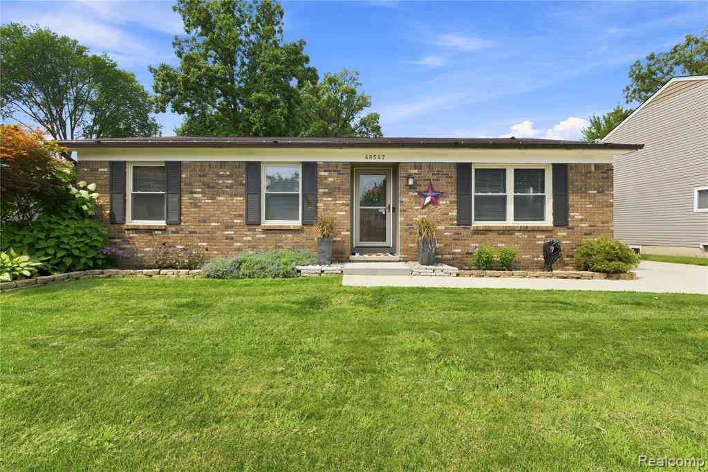 Homes For Sale - 48547 Kelly Lea Lane Lane <br/> Macomb County, New Baltimore, MI 48051