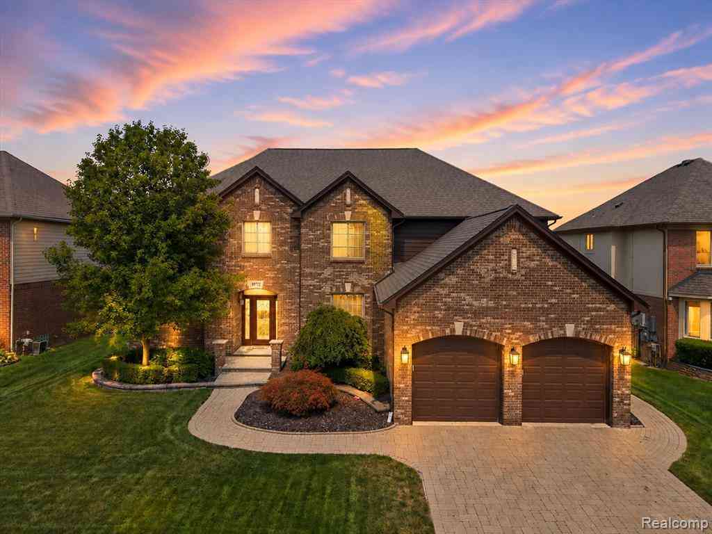 Homes For Sale - 20727 Vesper Drive <br/> Macomb County, Macomb, MI 48044