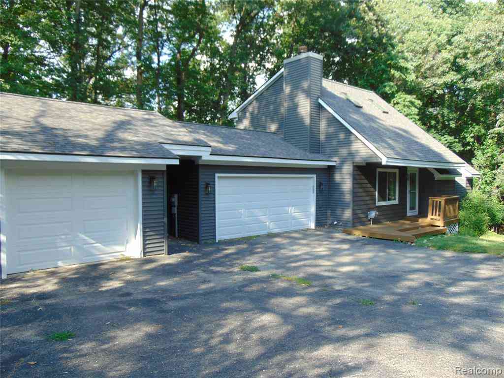 Homes For Rent - 5096 Mohawk Avenue <br/> Clarkston, MI 48348