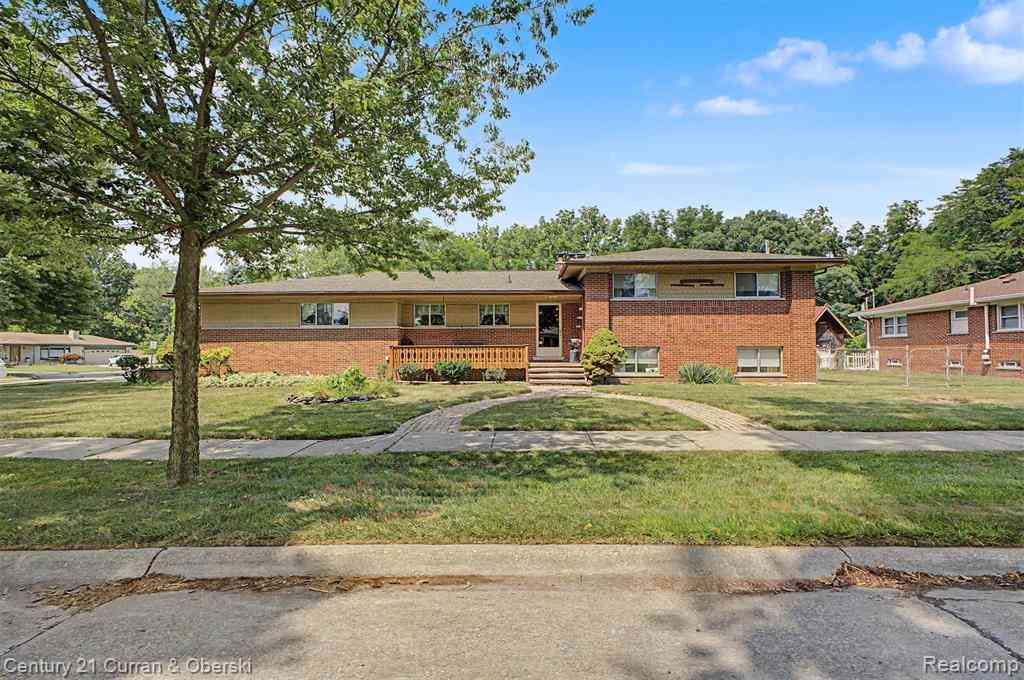 Homes For Sale - 27110 Clairview Drive <br/> Dearborn Heights, MI 48127
