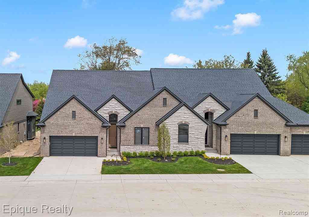 Condo For Sale - 3358 Cornerstone Drive  #10<br/> Lake Orion, MI 48360