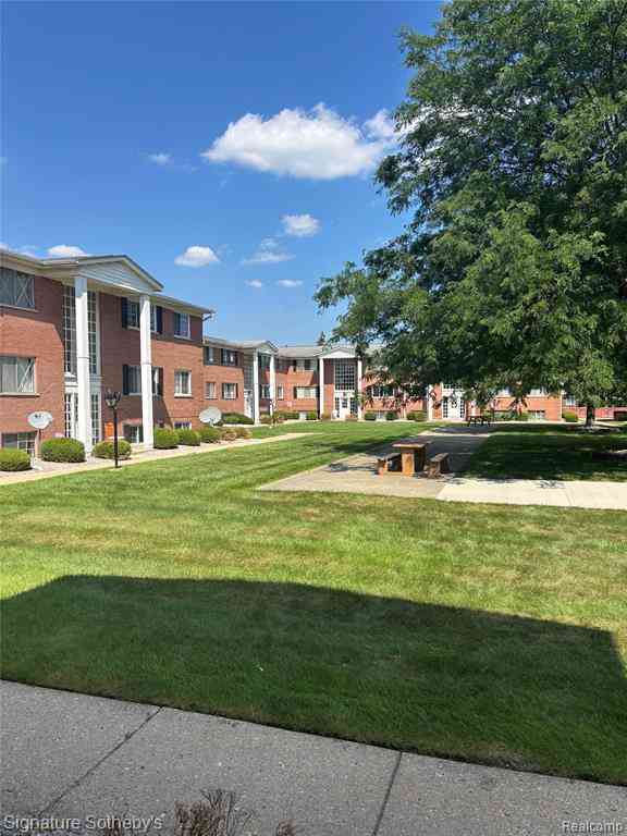 Condo For Sale - 8171 Denwood Drive  #K-3<br/> Sterling Heights, MI 48312