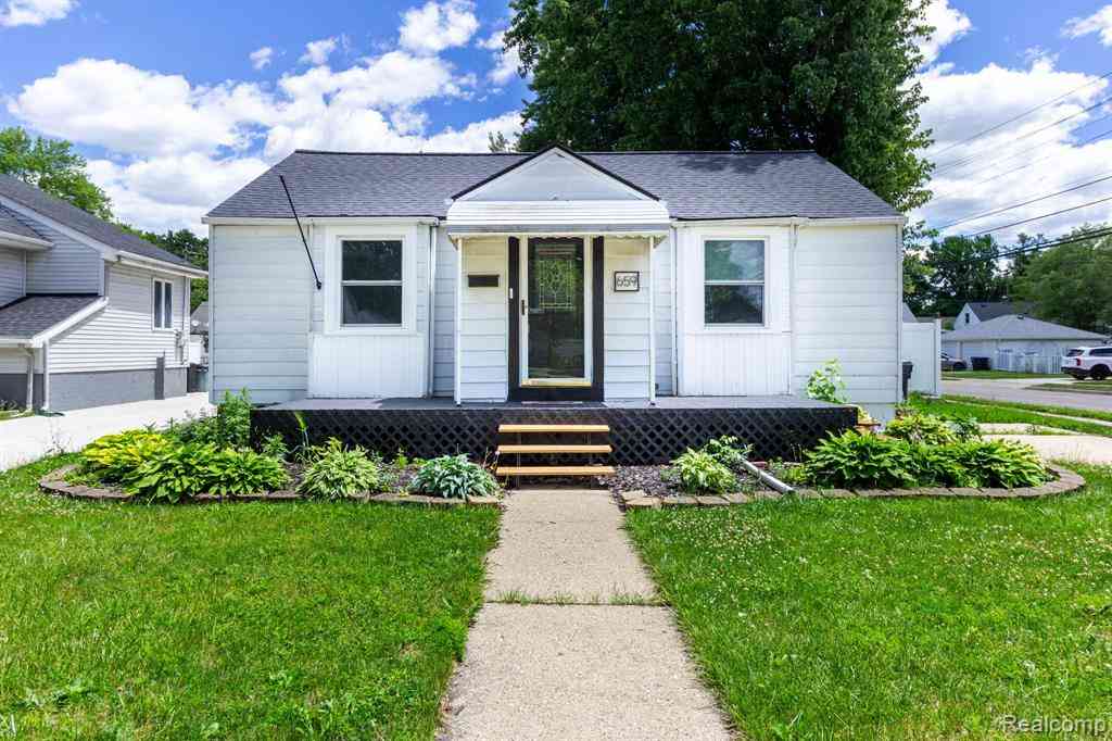 Homes For Sale - 659 Gargantua Avenue <br/> Clawson, MI 48017