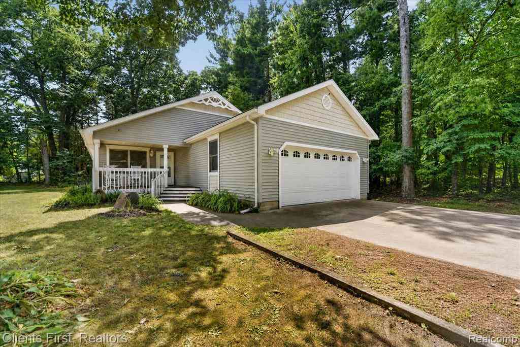 Homes For Sale - 11430 Rutan Circle <br/> Jerome, MI 49249
