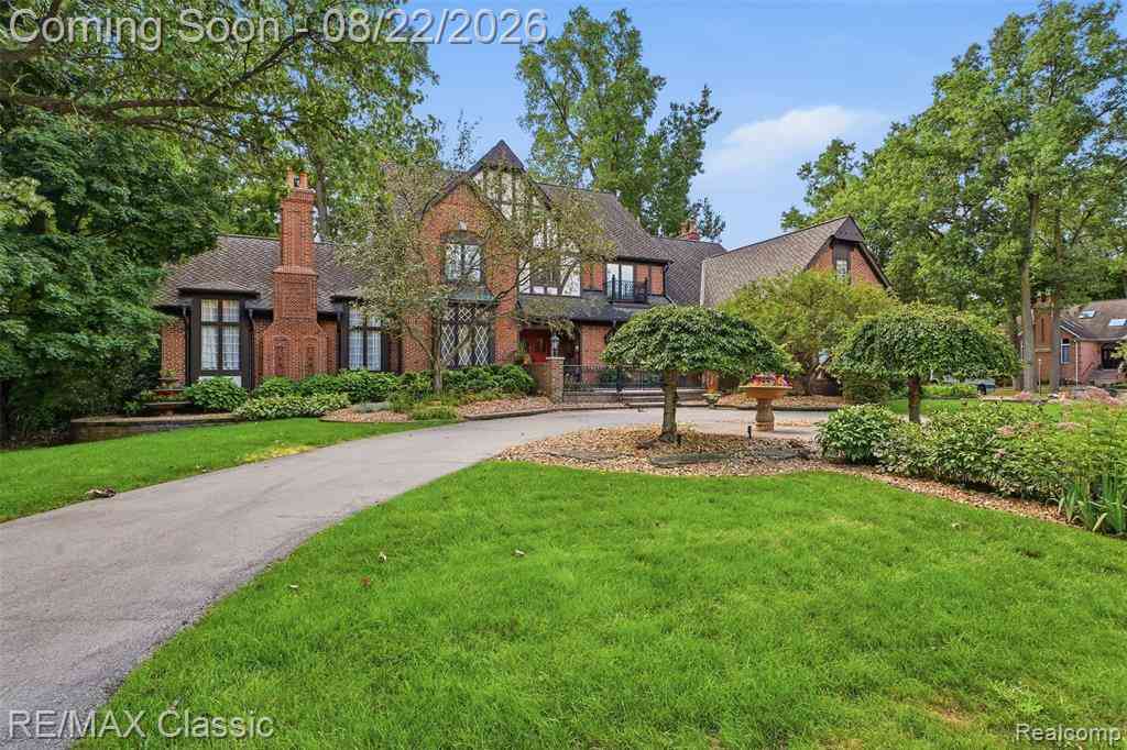 Homes For Sale - 47671 Katherine Court <br/> Plymouth, MI 48170