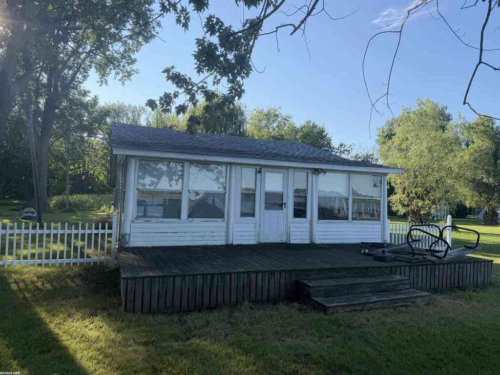 Homes For Sale - 6540 Dickinson Island <br/> Harsens Island, MI 48028