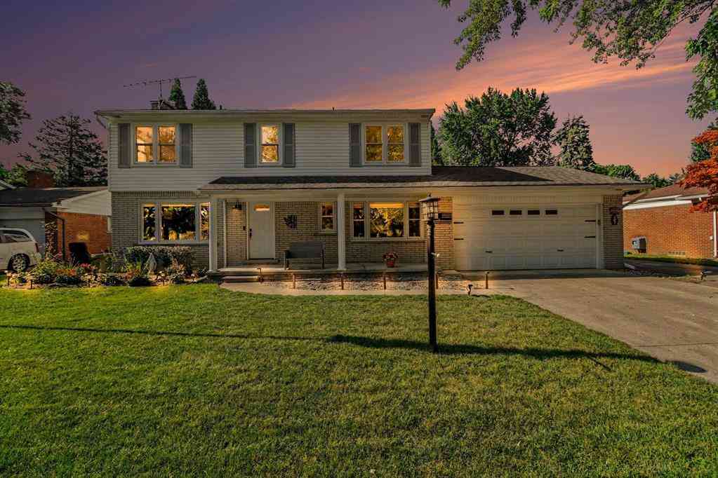 Homes For Sale - 23940 King Drive <br/> Clinton Township, MI 48035