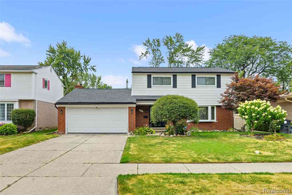 Homes For Sale - 19928 Fleetwood Drive <br/> Harper Woods, MI 48225