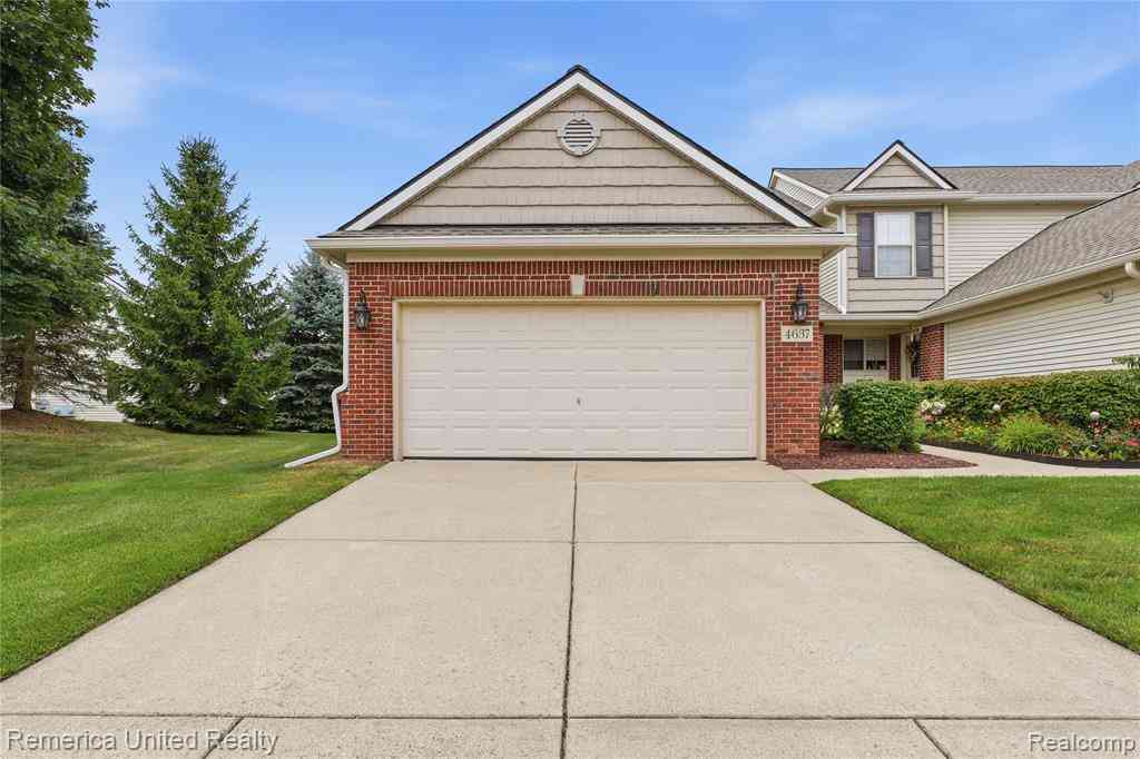 Condo For Sale - 4637 Summer Ridge Drive <br/> Howell, MI 48843