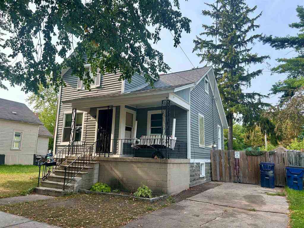 Homes For Sale - 1511 11th Street <br/> Bay City, MI 48708