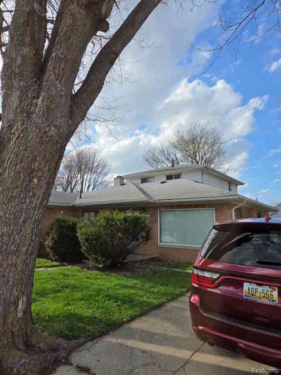 Homes For Sale - 13221 Frazho Road <br/> Macomb County, Warren, MI 48089