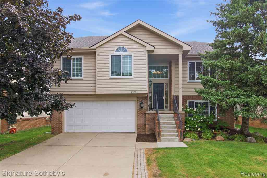 Homes For Rent - 4905 Carrington Drive <br/> Rochester, MI 48306