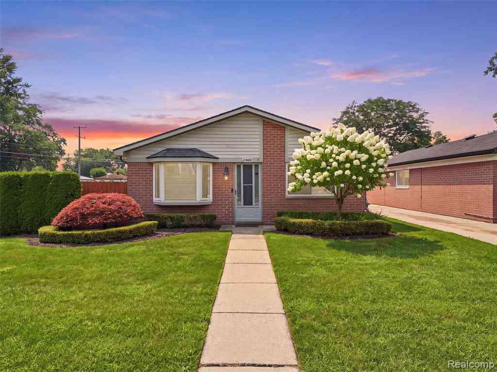 Homes For Sale - 23708 Talbot Street <br/> Macomb County, Saint Clair Shores, MI 48082