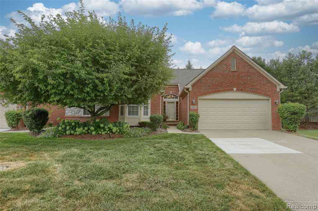Condo For Sale - 3845 Arbor Drive <br/> Oakland County, Auburn Hills, MI 48326