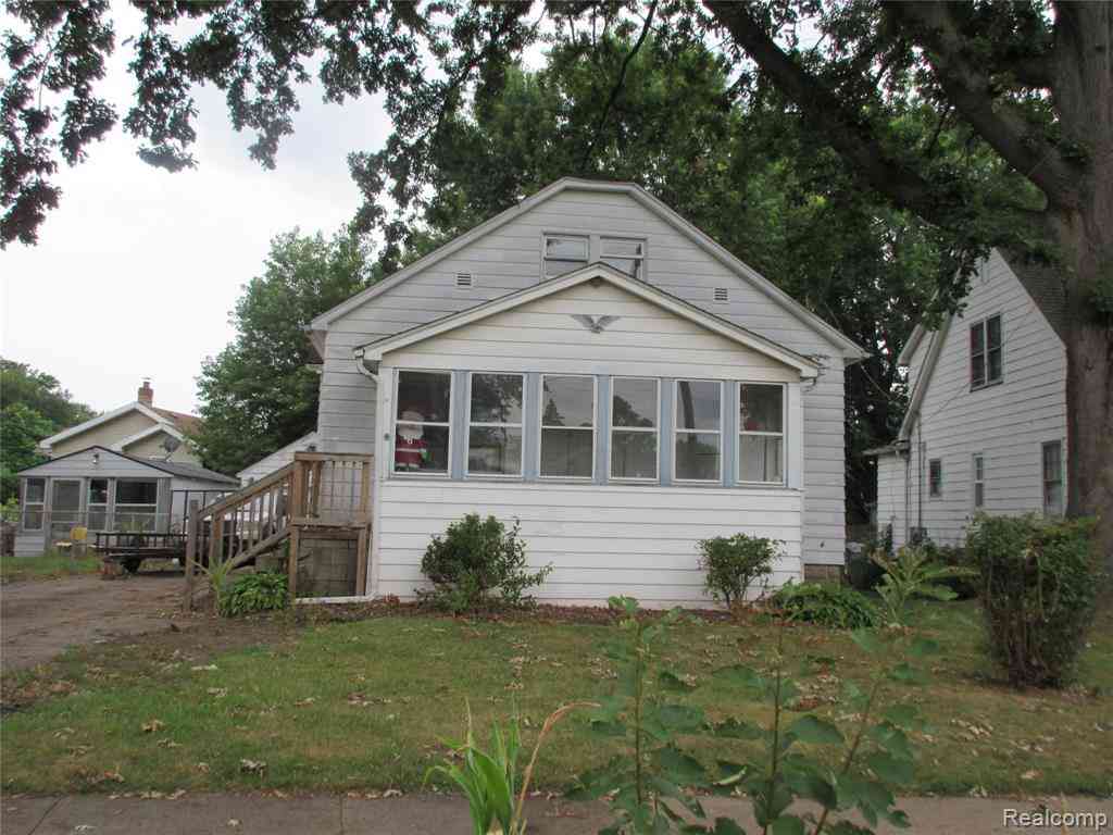 Homes For Sale - 4016 Circle Drive <br/> Genesee County, Flint, MI 48507