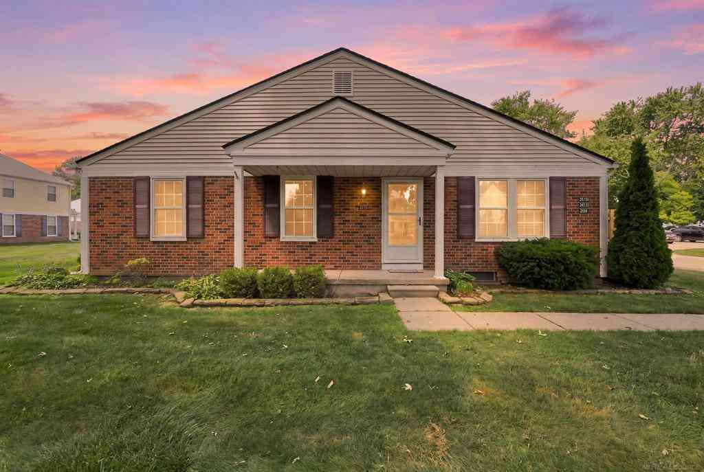 Condo For Sale - 24729 Meadow Creek Drive <br/> Harrison Township, MI 48045