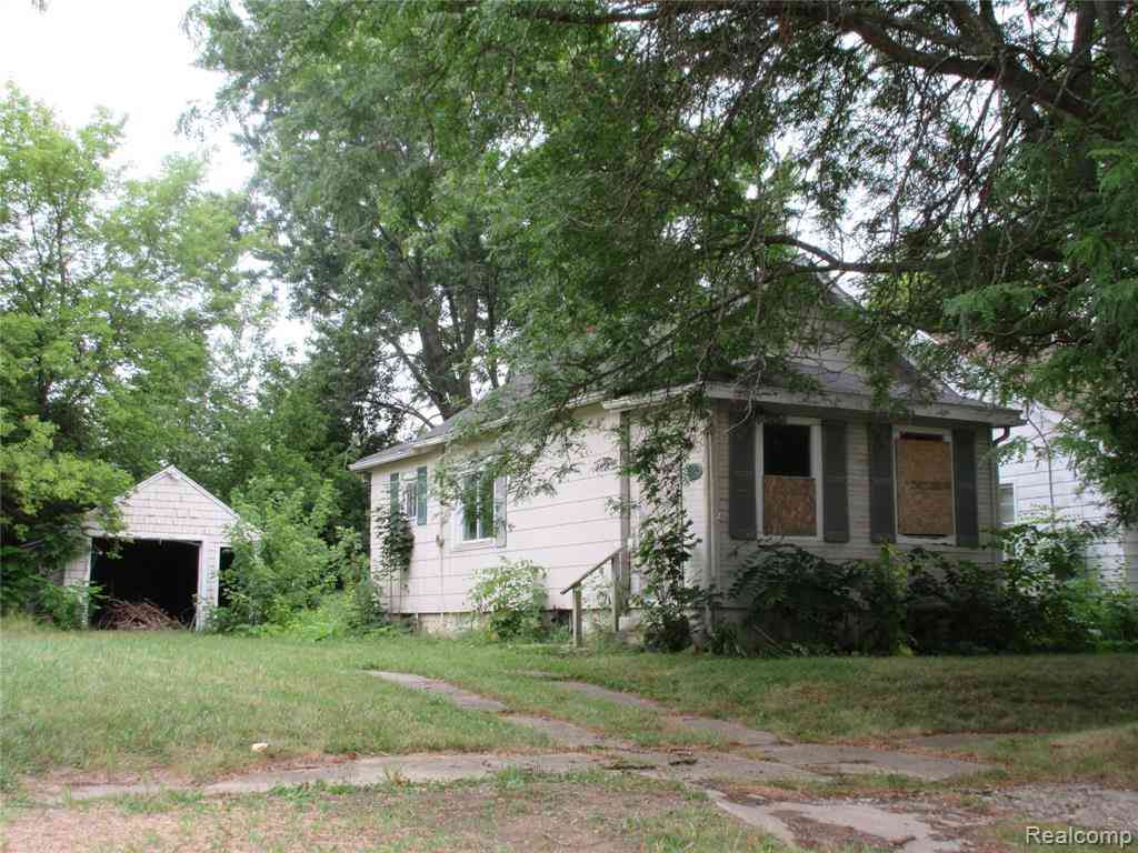 Homes For Sale - 915 Stocker Avenue <br/> Genesee County, Flint, MI 48503