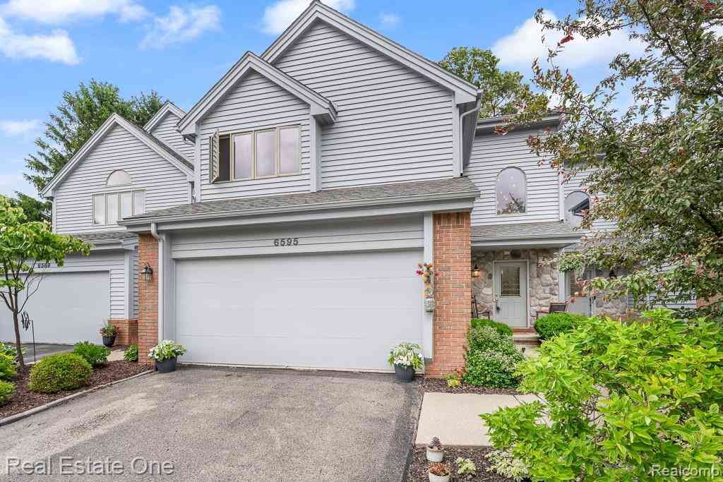 Condo For Sale - 6595 Scenic Pines Court <br/> Oakland County, Clarkston, MI 48346