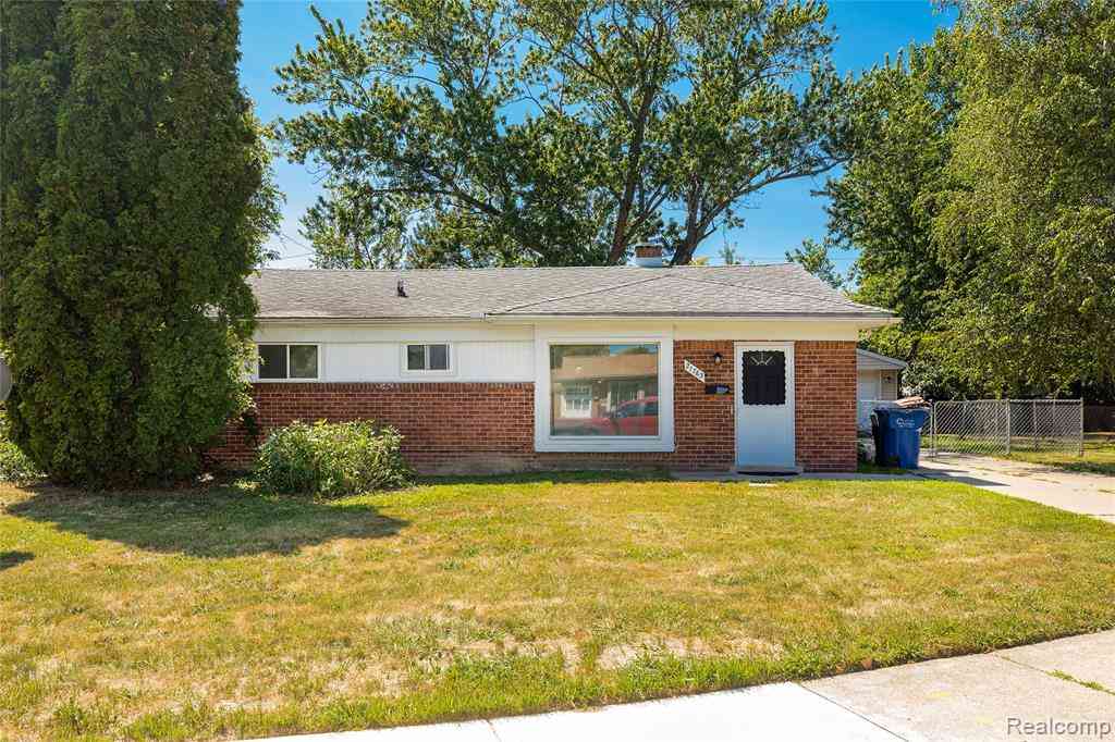 Homes For Sale - 21763 Dexter Court <br/> Warren, MI 48089