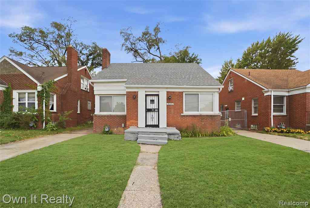 Homes For Sale - 18283 Tracey Street <br/> Detroit, MI 48235