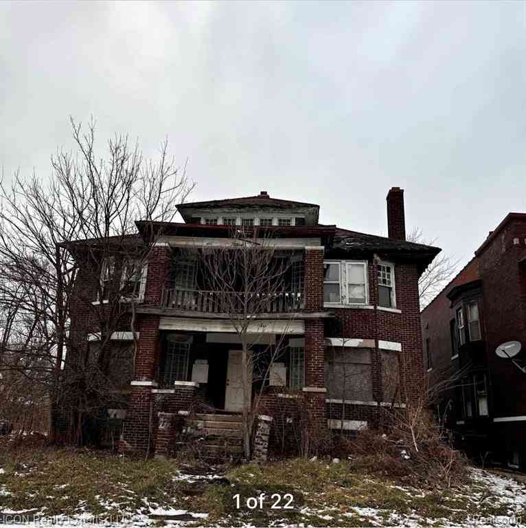 Homes For Sale - 224 Elmhurst Street <br/> Highland Park, MI 48203