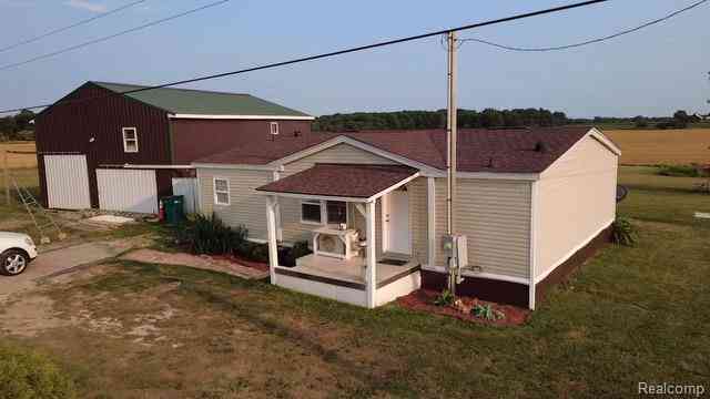 Homes For Sale - 1010 Mcconnell Highway <br/> Charlotte, MI 48813