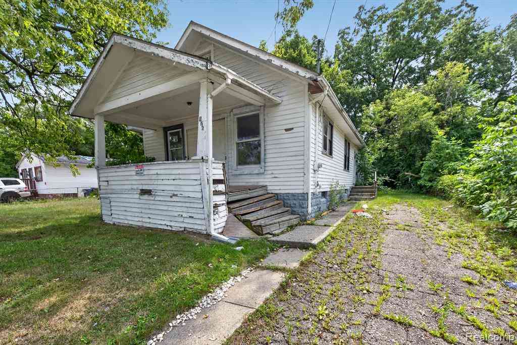 Homes For Sale - 126 E Gracelawn Avenue <br/> Genesee County, Flint, MI 48505