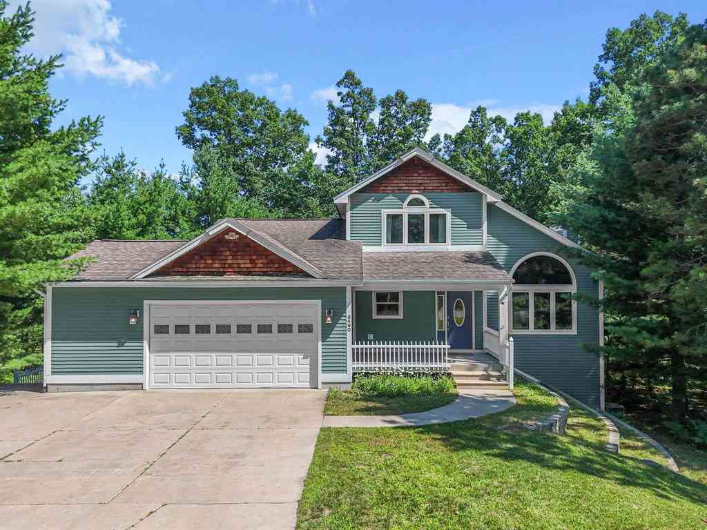 Homes For Sale - 3490 Village Circle Drive <br/> Traverse City, MI 49686