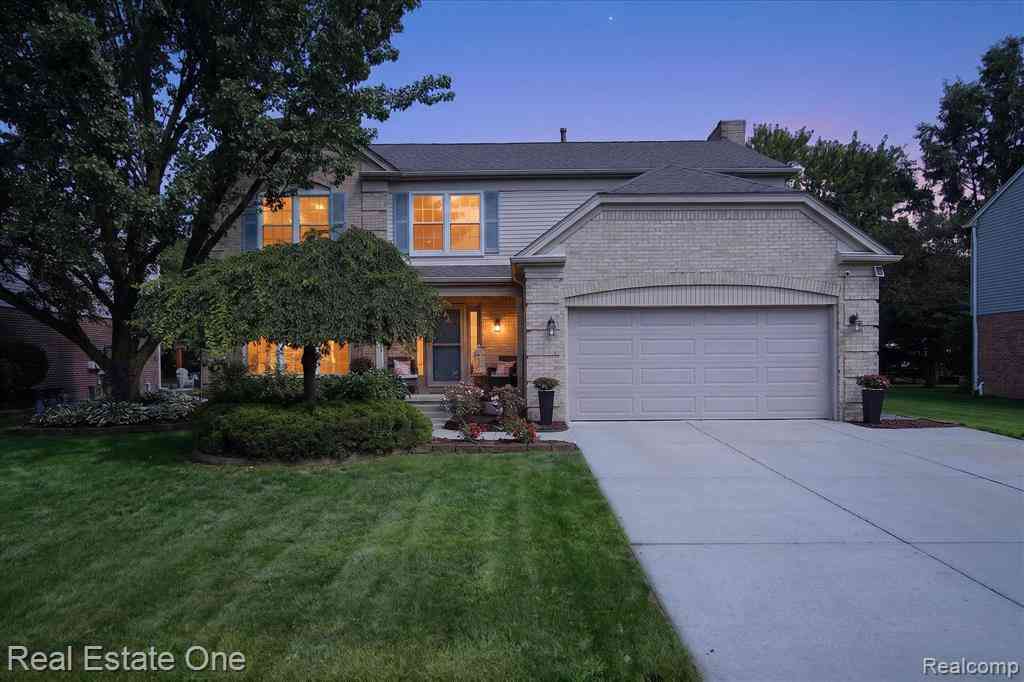 Homes For Sale - 45680 Larchmont Drive <br/> Wayne County, Canton, MI 48187