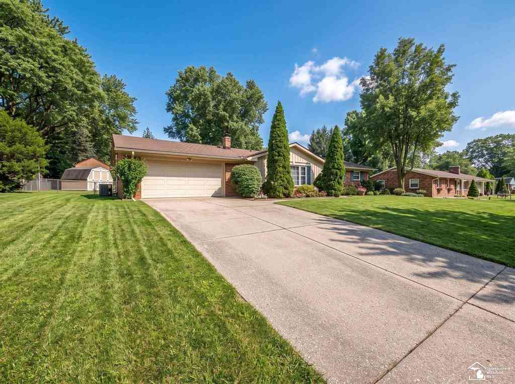 Homes For Sale - 7524 Tarra Drive <br/> Monroe County, Temperance, MI 48182