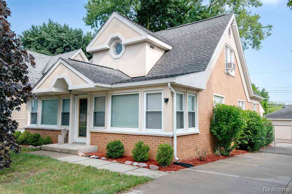 Homes For Sale - 22 Cloverport Avenue <br/> Rochester, MI 48307