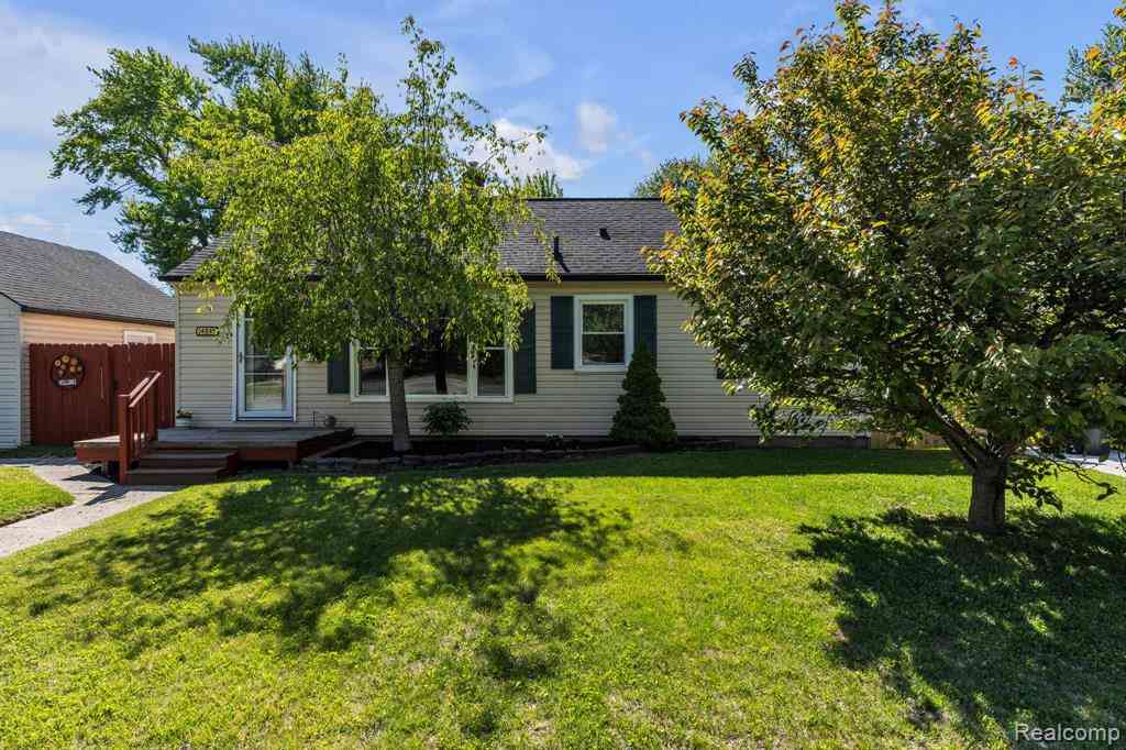 Homes For Sale - 14845 Merriman Road <br/> Wayne County, Livonia, MI 48154