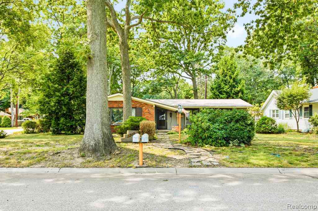 Homes For Sale - 3209 Mount Vernon Road <br/> Port Huron, MI 48060