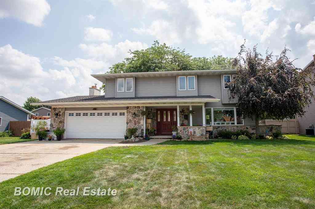 Homes For Sale - 3028 Melrose Drive <br/> Bay City, MI 48706