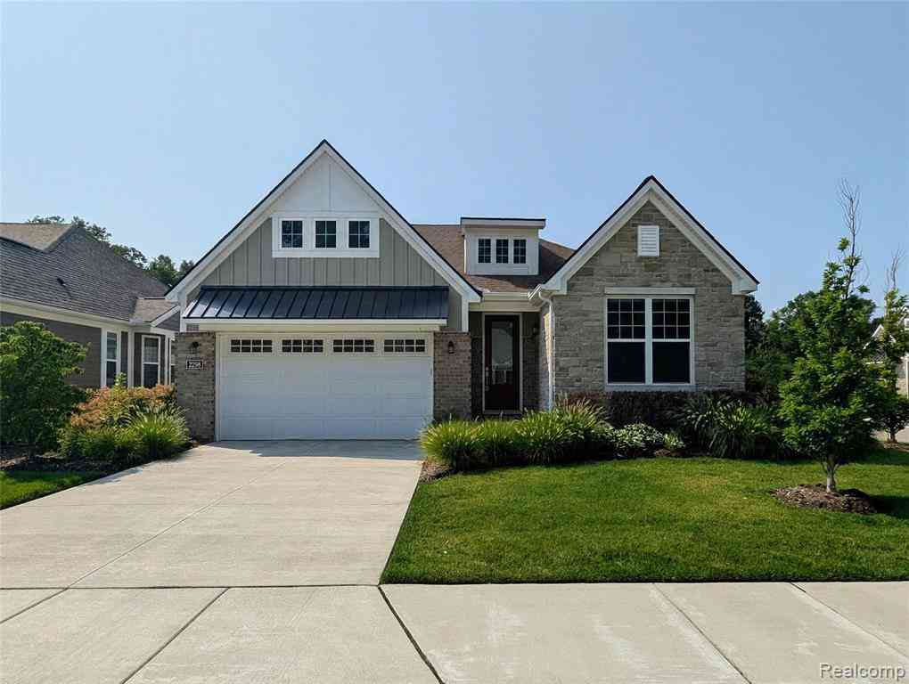 Condo For Sale - 2298 Pondview Lane <br/> Oakland County, Troy, MI 48085