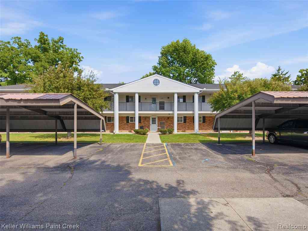Condo For Sale - 42630 Plymouth Hollow Drive  #17<br/> Plymouth, MI 48170