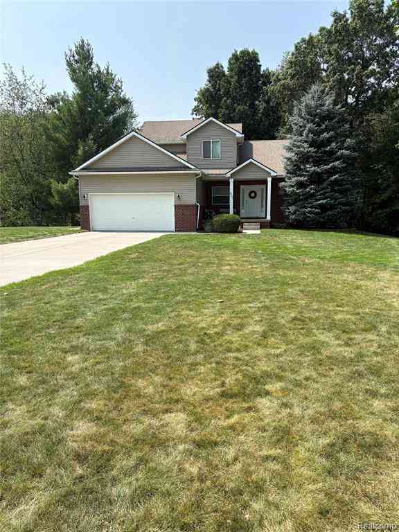 Homes For Sale - 501 Forest Hill Drive <br/> Oxford, MI 48371