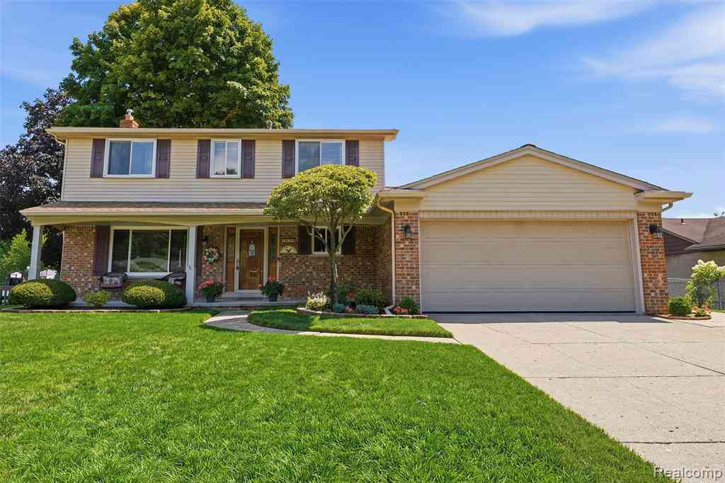 Homes For Sale - 18656 Gill Road <br/> Wayne County, Livonia, MI 48152