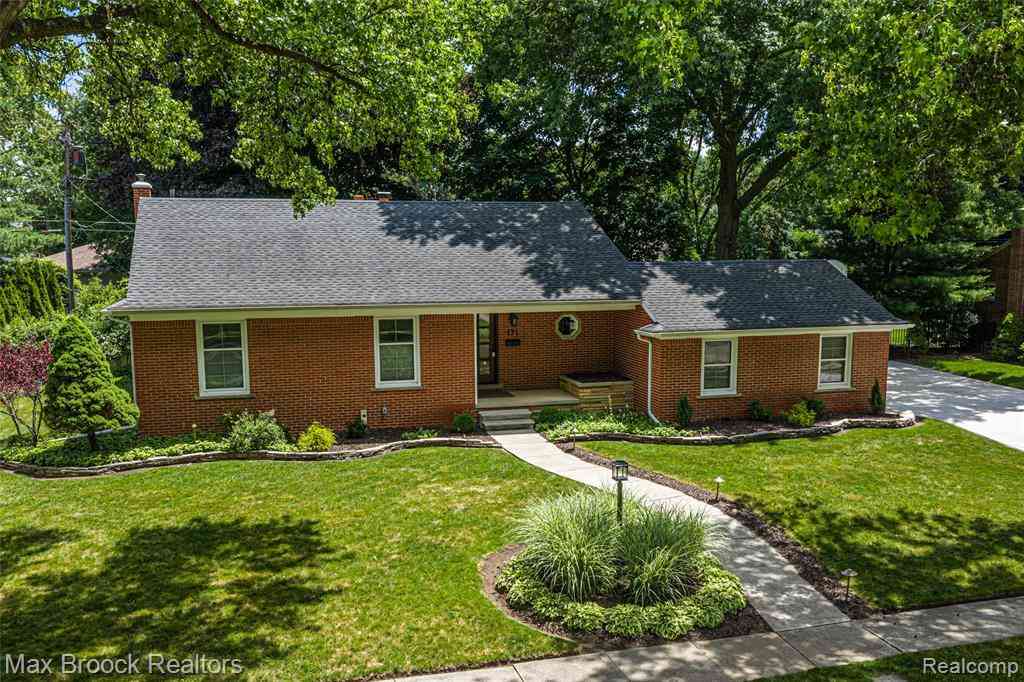 Homes For Sale - 171 S Glengarry Road <br/> Bloomfield Hills, MI 48301