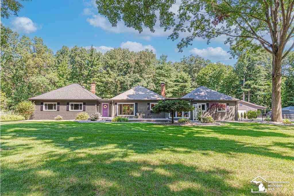 Homes For Sale - 17152 Ida Center Road <br/> Monroe County, Petersburg, MI 49270