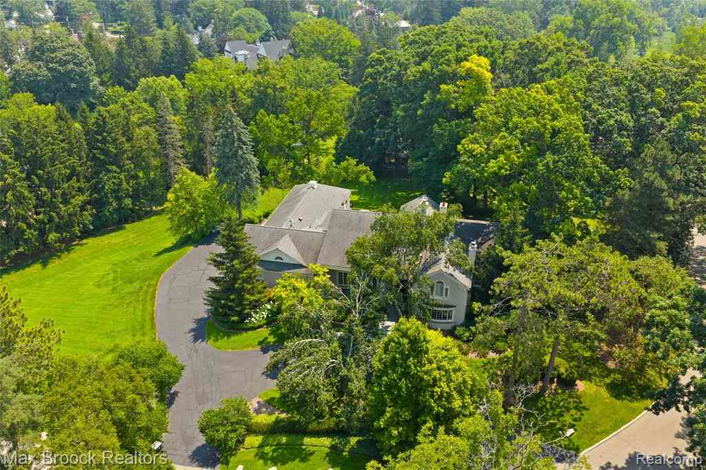 Homes For Sale - 375 Dunston Road <br/> Bloomfield Hills, MI 48304