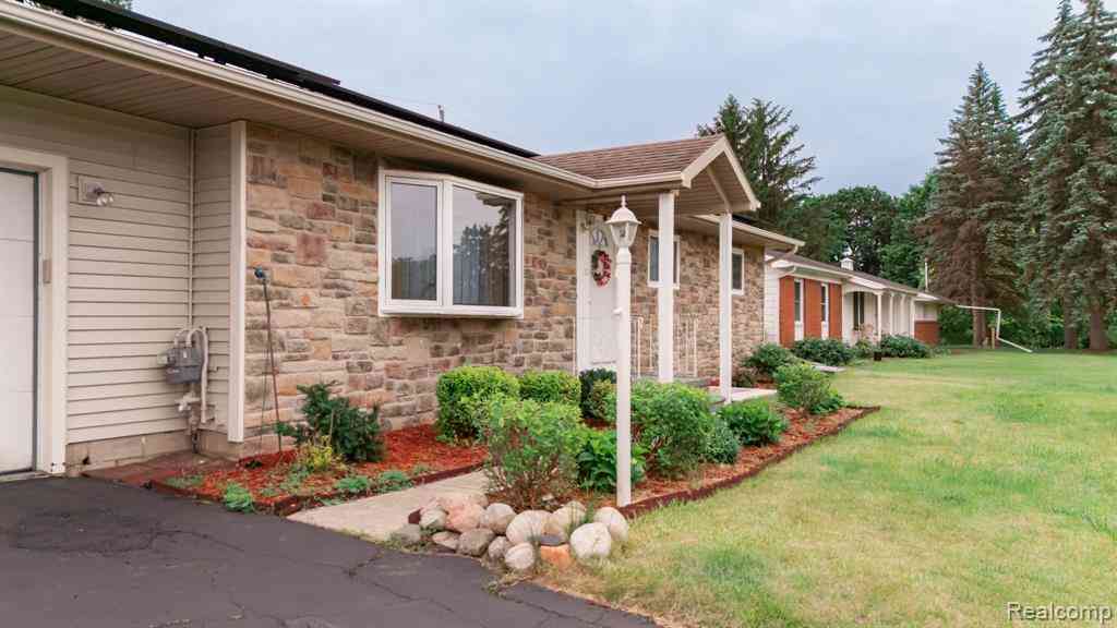 Homes For Sale - 3882 Okemos Road <br/> Ingham County, Okemos, MI 48864