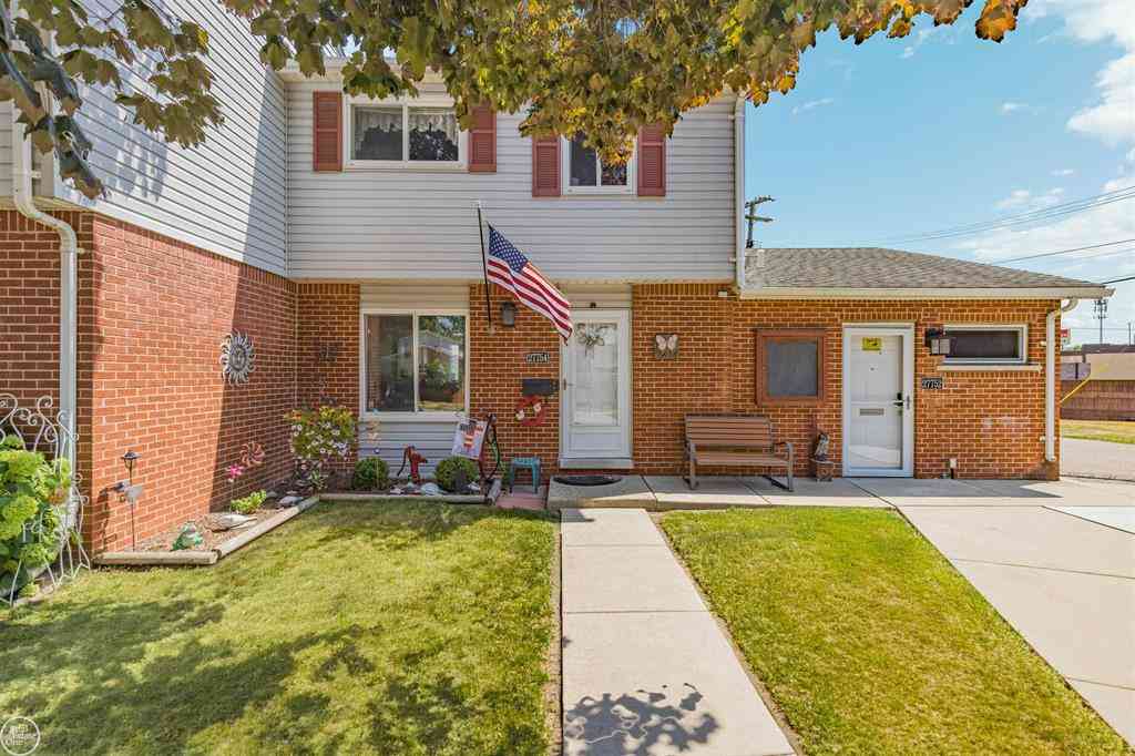 Condo For Sale - 27754 Eastwick Square Road <br/> Roseville, MI 48066