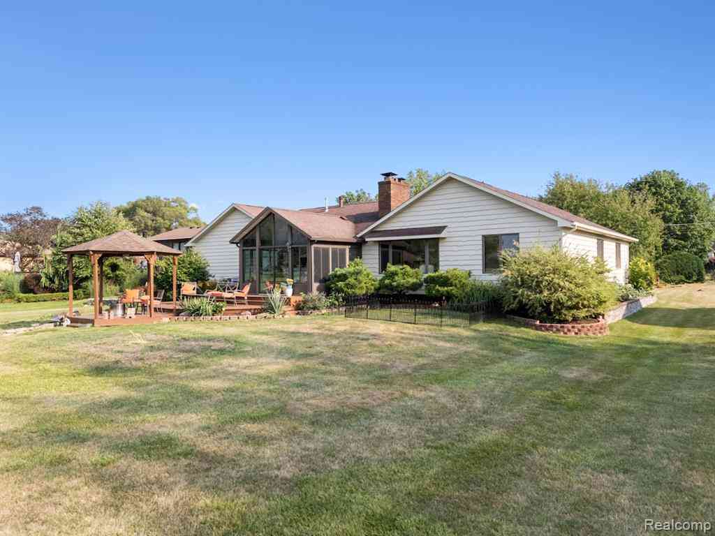 Homes For Sale - 413 E Rolston Road <br/> Linden, MI 48451