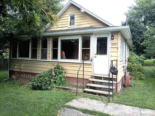 Homes For Sale - 220 S 7th Street <br/> West Branch, MI 48661